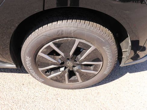 Used 2026 Toyota bZ AWD/4WD image 9