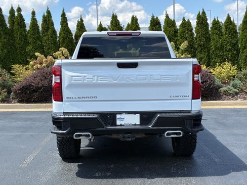 Used 2025 Chevrolet Silverado 1500 Custom Trail Boss AWD/4WD image 8