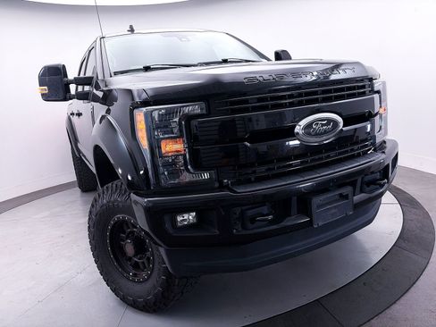 Used 2019 Ford F350 Lariat AWD/4WD image 11