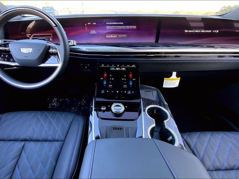 New 2026 Cadillac Escalade IQ Luxury 1 image 7