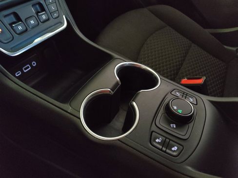 Used 2019 GMC Terrain SLE w/ Driver Convenience Package FWD image 26