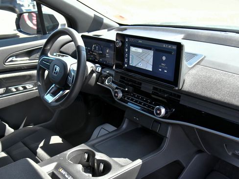 Used 2024 Honda Prologue EX image 46