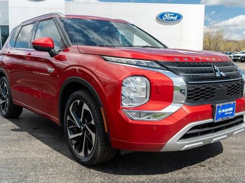 Used 2023 Mitsubishi Outlander SEL AWD/4WD image 4
