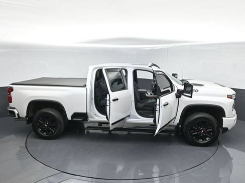 Used 2024 Chevrolet Silverado 3500 High Country w/ High Country Premium Package AWD/4WD image 61