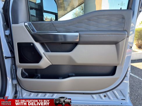 Used 2025 Ford F350 Platinum w/ Platinum Plus Package image 30