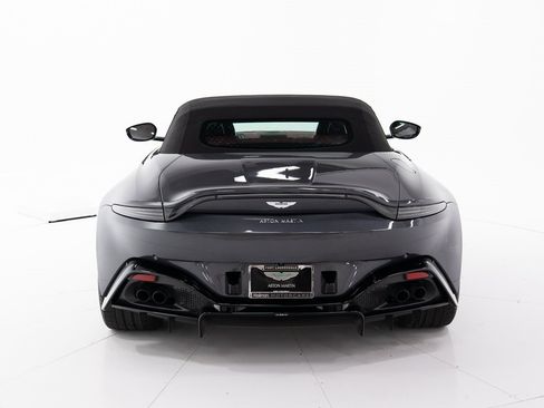 Used 2021 Aston Martin V8 Vantage Roadster image 13