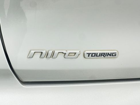 Used 2017 Kia Niro Touring image 39