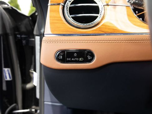 Used 2020 Bentley Continental GT AWD/4WD image 35