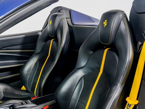 Used 2023 Ferrari F8 Tributo image 32