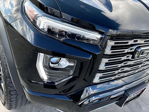 Certified 2023 GMC Canyon Denali w/ Denali Black Edition image 27