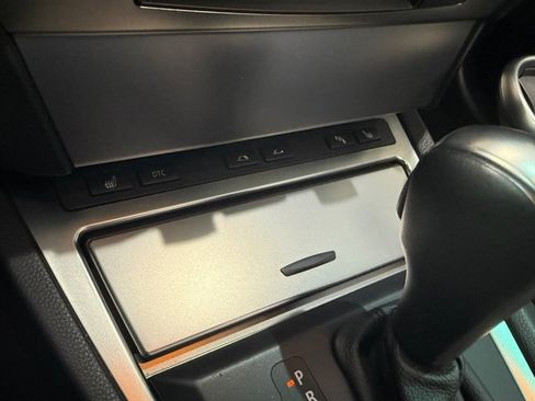 Used 2006 BMW 650i Convertible RWD image 9