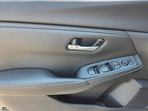 New 2025 Nissan Sentra SV w/ All-Weather Package image 9