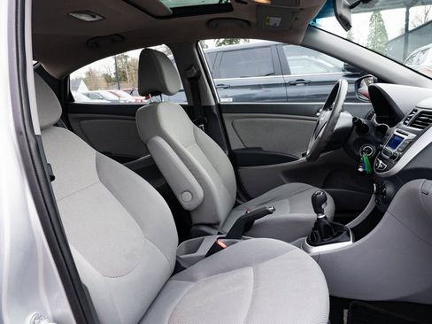 Used 2014 Hyundai Accent GLS image 21