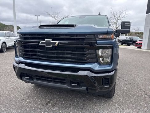 Used 2026 Chevrolet Silverado 2500 Custom w/ Custom Value Package image 8