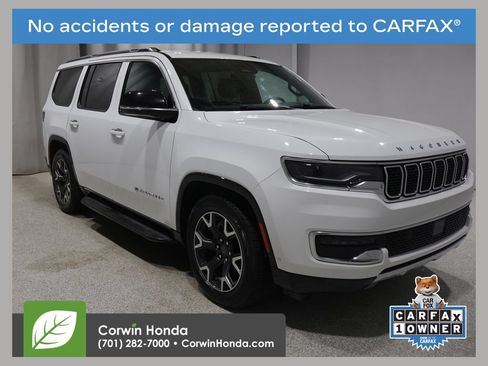 Used 2024 Jeep Wagoneer Series III AWD/4WD image 1