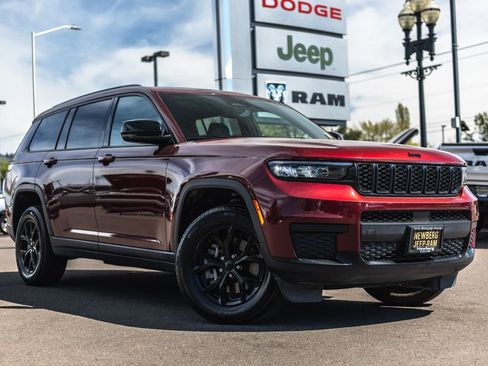 Used 2024 Jeep Grand Cherokee L Laredo AWD/4WD image 1