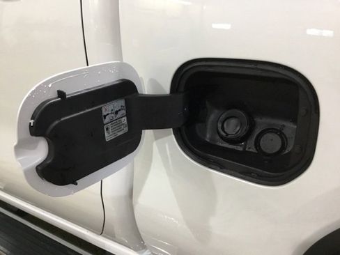 New 2025 GMC Sierra 1500 SLT w/ SLT Premium Package image 15