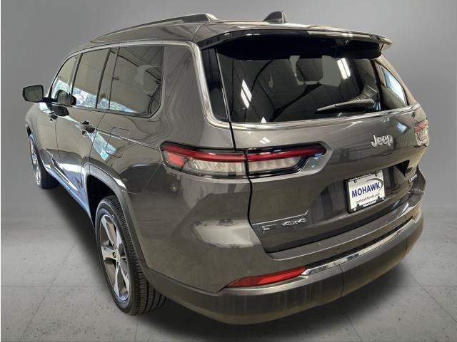 Used 2023 Jeep Grand Cherokee L Limited w/ Luxury Tech Group II AWD/4WD image 3