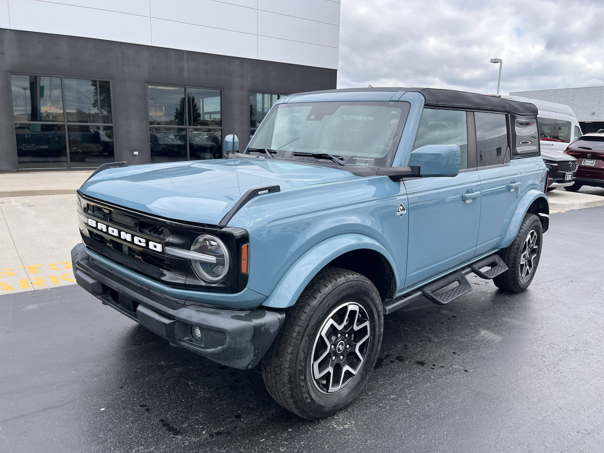 Used 2023 Ford Bronco Outer Banks AWD/4WD image 4