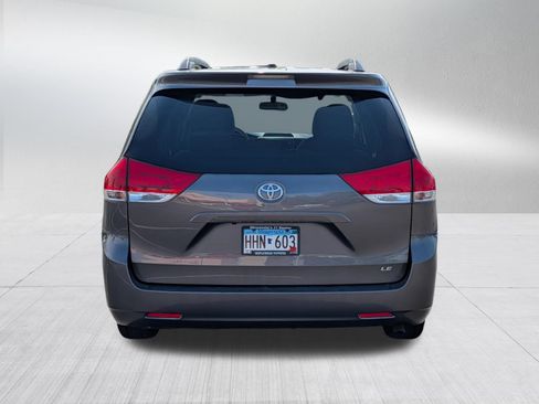 Used 2014 Toyota Sienna LE FWD image 6