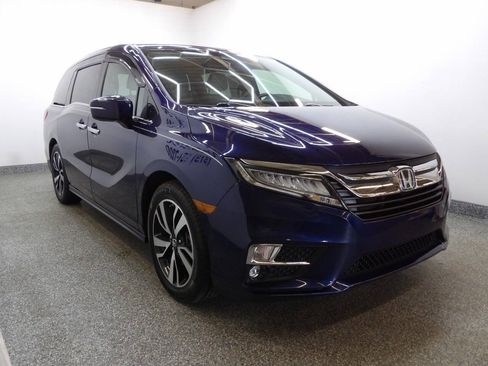 Used 2018 Honda Odyssey Elite image 3