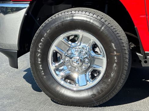 Used 2024 RAM 2500 Tradesman w/ Chrome Appearance Group image 26