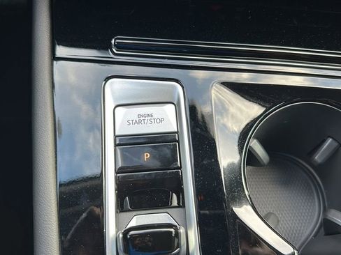 New 2026 Volkswagen Atlas SE image 12