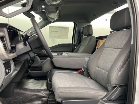 New 2025 Ford F550 4x4 Regular Cab Super Duty image 23