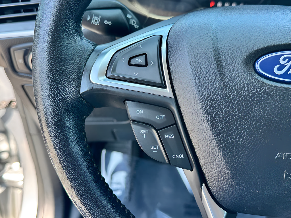 Used 2022 Ford Edge SEL w/ Convenience Package AWD/4WD image 16