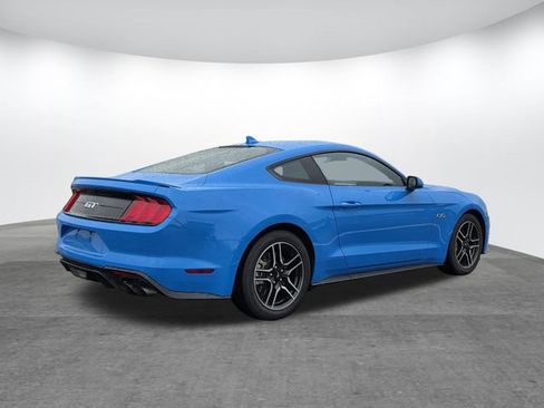 Used 2022 Ford Mustang GT Premium w/ Equipment Group 401A RWD image 4