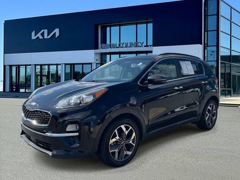 Certified 2022 Kia Sportage EX w/ EX Technology Package FWD image 3