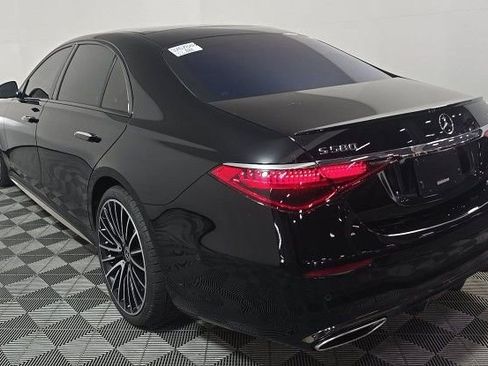 Used 2024 Mercedes-Benz S 580 4MATIC Sedan w/ AMG Line image 3