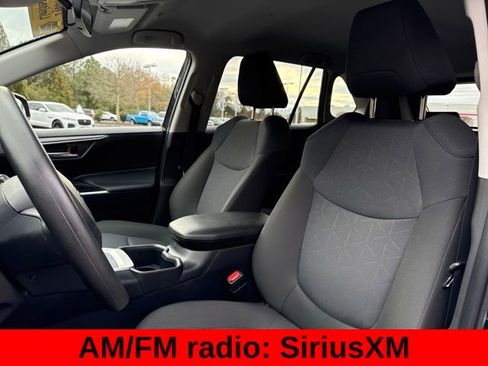 Used 2025 Toyota RAV4 XLE image 12
