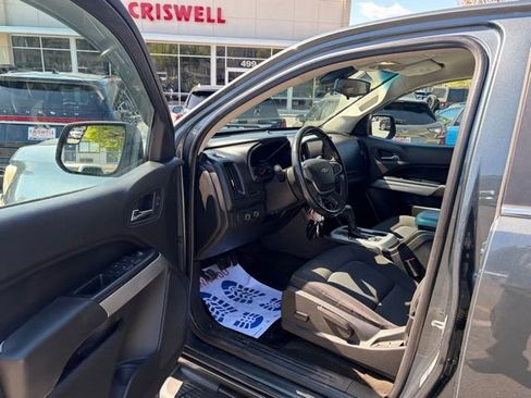 Used 2015 Chevrolet Colorado LT AWD/4WD image 14