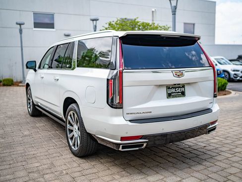 Used 2023 Cadillac Escalade ESV Premium Luxury Platinum AWD/4WD image 7