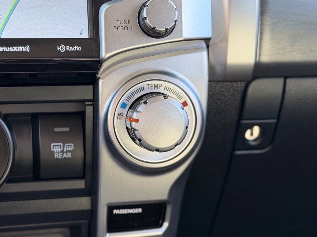 Used 2024 Toyota 4Runner SR5 Premium w/ Moonroof Package AWD/4WD image 19