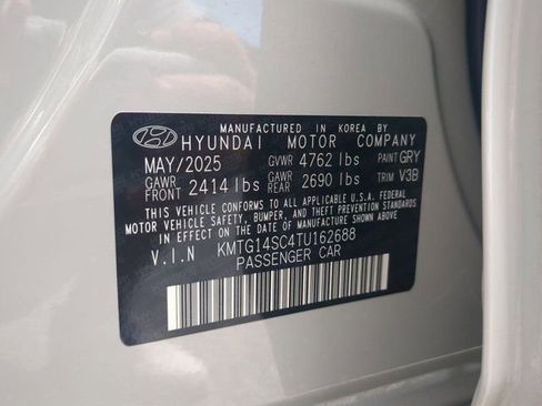 Used 2026 Genesis G70 2.5T image 25