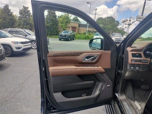 Used 2024 Chevrolet Tahoe High Country image 44