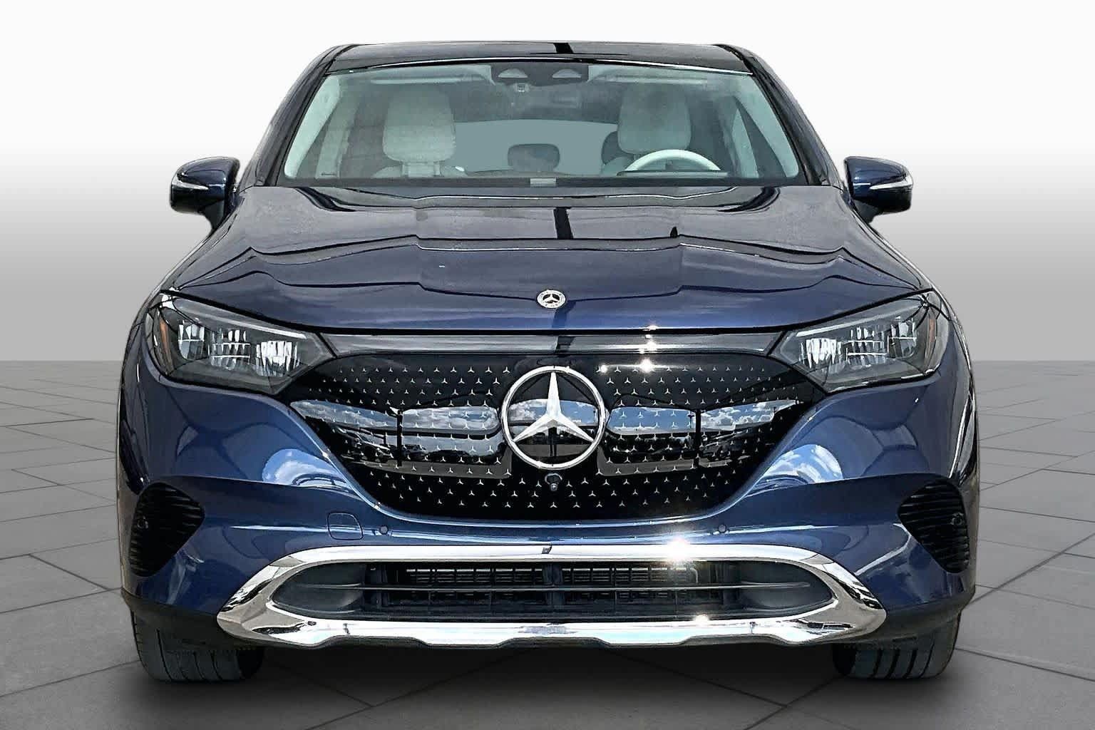 Used 2023 Mercedes-Benz EQE 350+ SUV image 3