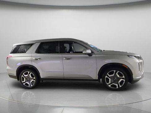 Used 2025 Hyundai Palisade SEL FWD image 5