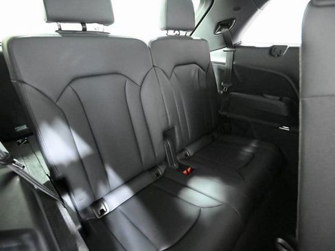 Used 2026 Audi Q7 3.0T Premium Plus AWD/4WD image 30