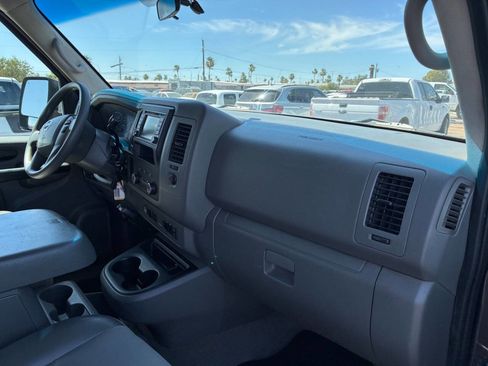 Used 2016 Nissan NV 3500 SV w/ SV Technology Package RWD image 26