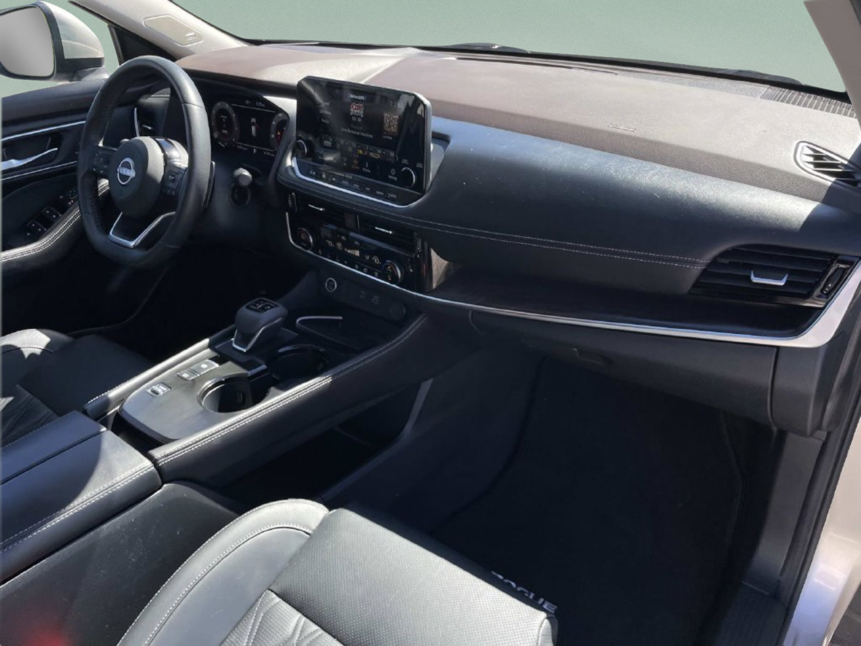Used 2022 Nissan Rogue Platinum w/ Head-Up Display Package FWD image 19
