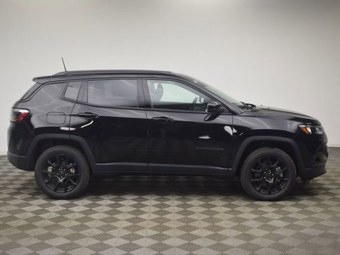 New 2026 Jeep Compass Latitude image 4