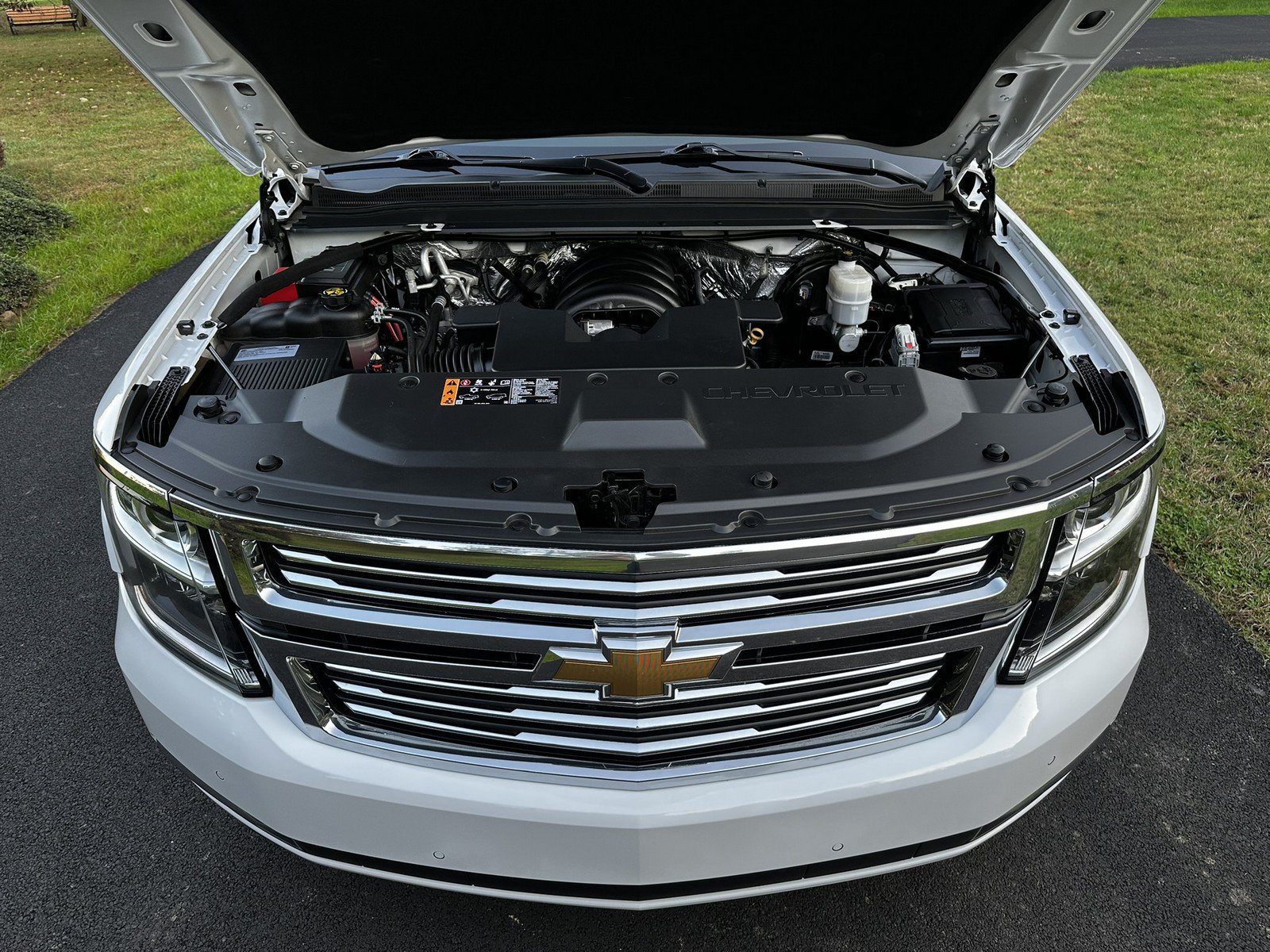 Used 2018 Chevrolet Suburban Premier AWD/4WD image 26