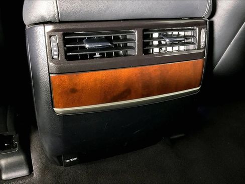 Used 2021 Lexus LX 570 4WD w/ 3rd Row & Luxury Pkg image 32