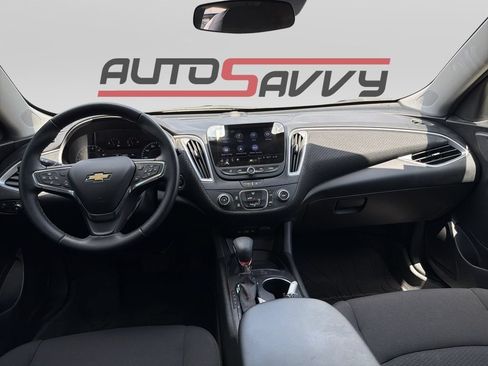 Used 2024 Chevrolet Malibu RS FWD image 17