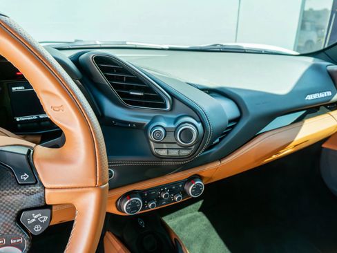 Used 2019 Ferrari 488 GTB image 61