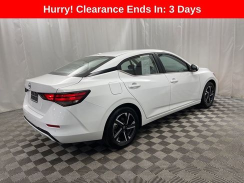 Used 2025 Nissan Sentra SV image 3