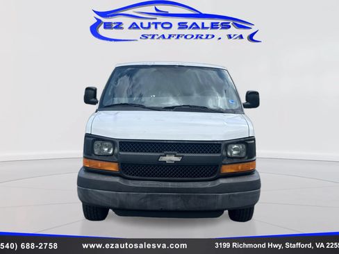 Used 2013 Chevrolet Express 1500 RWD image 2